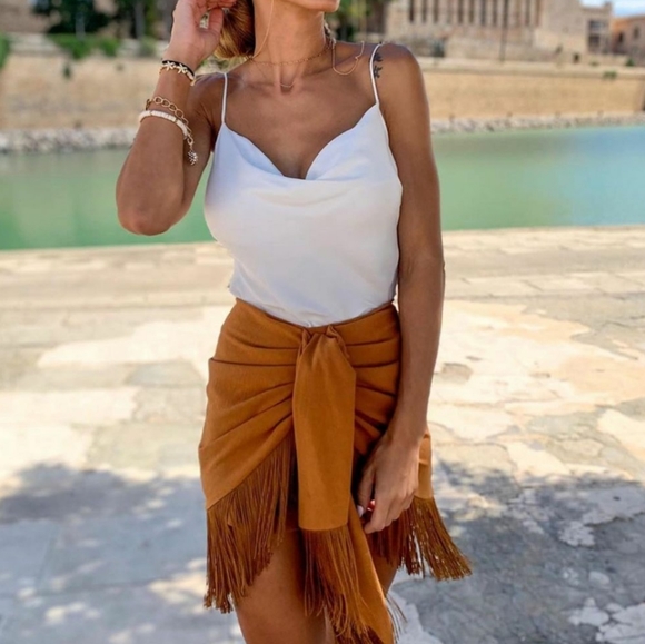 ZARA | Bloggers Fave Fringe Mini Skirt - Picture 2 of 16